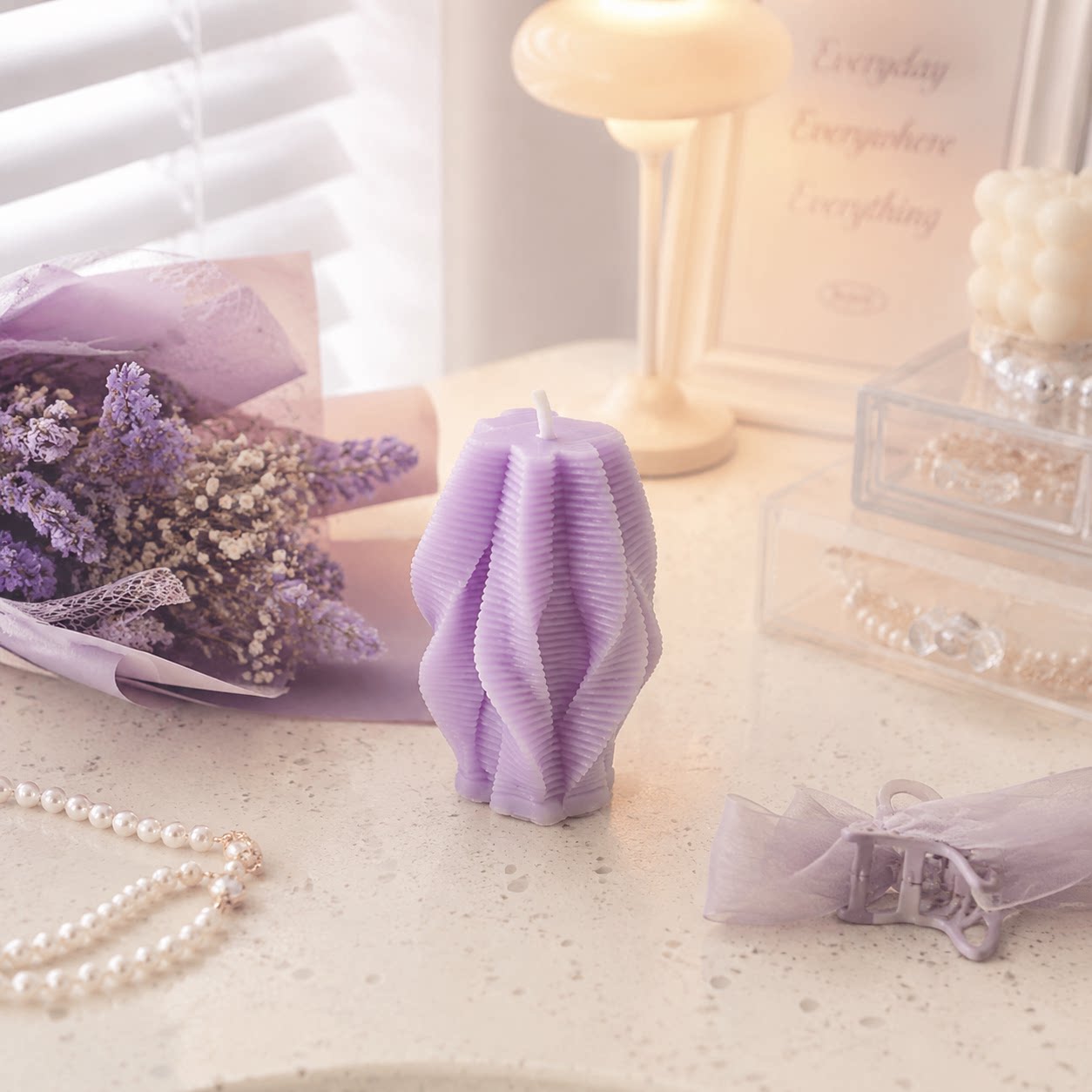 6-in-1 Lilac Sculptural Candles – French Retro Purple Home Decor, Smokeless & Long Burning